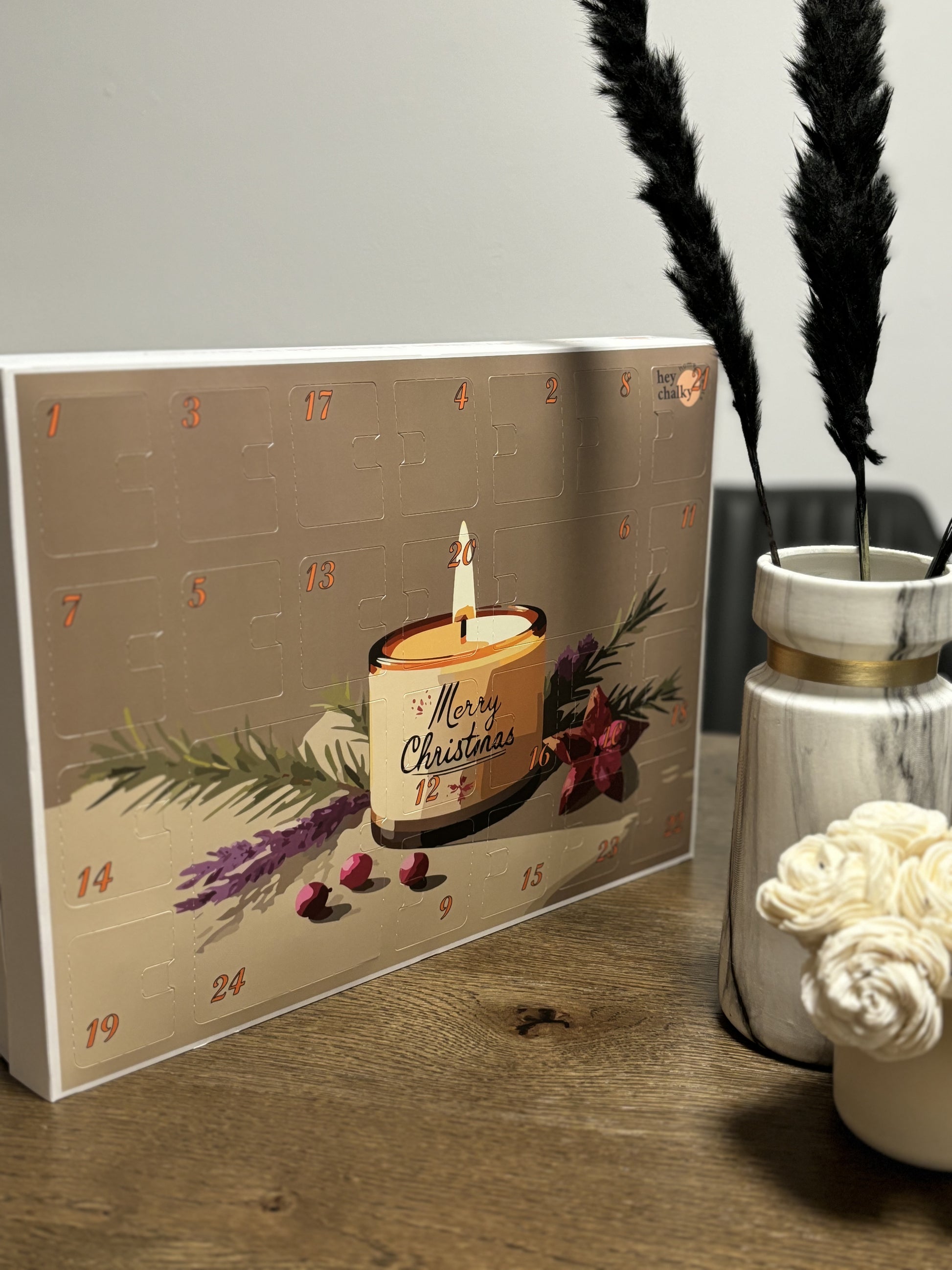 Duftkerzen-Adventskalender: 22 Teelichter + 2 Kerzen